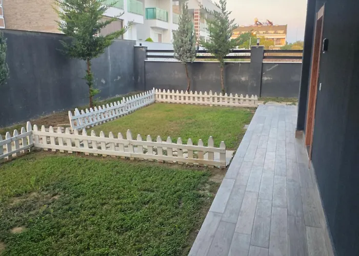 Mali Garden *